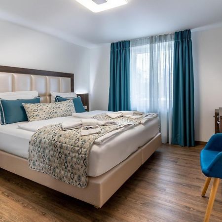 Hotel Myrsini Kirchentellinsfurt エクステリア 写真