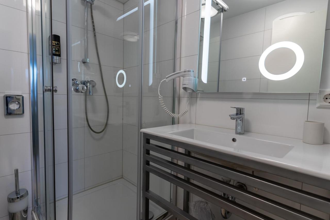Hotel Myrsini Kirchentellinsfurt エクステリア 写真