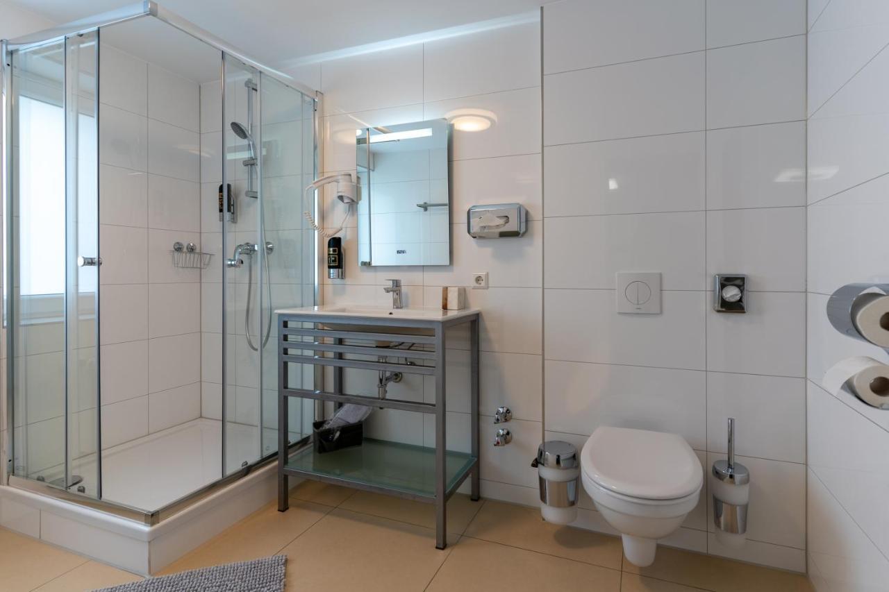 Hotel Myrsini Kirchentellinsfurt エクステリア 写真