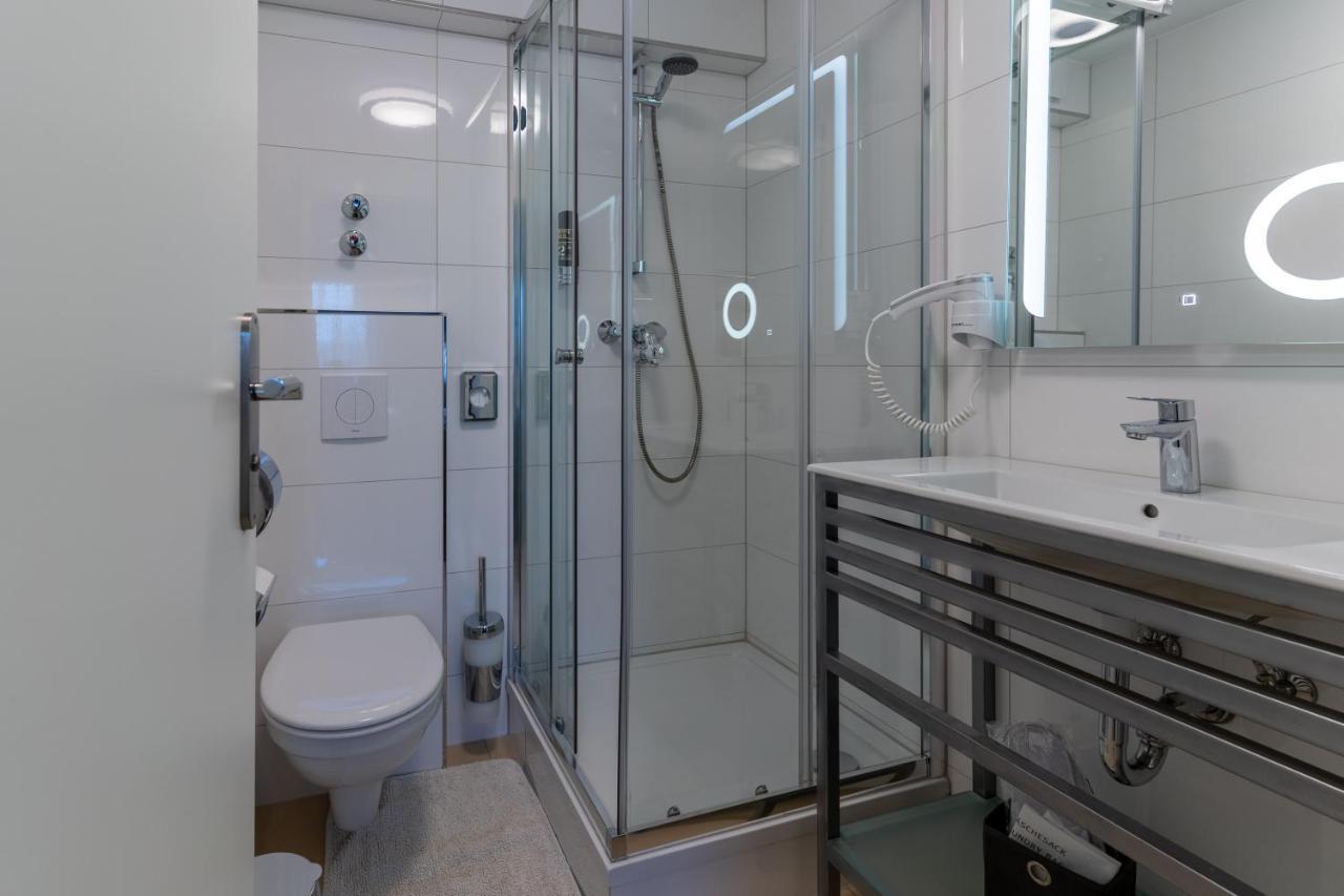 Hotel Myrsini Kirchentellinsfurt エクステリア 写真