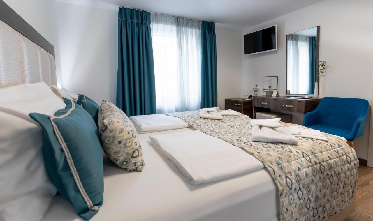 Hotel Myrsini Kirchentellinsfurt エクステリア 写真