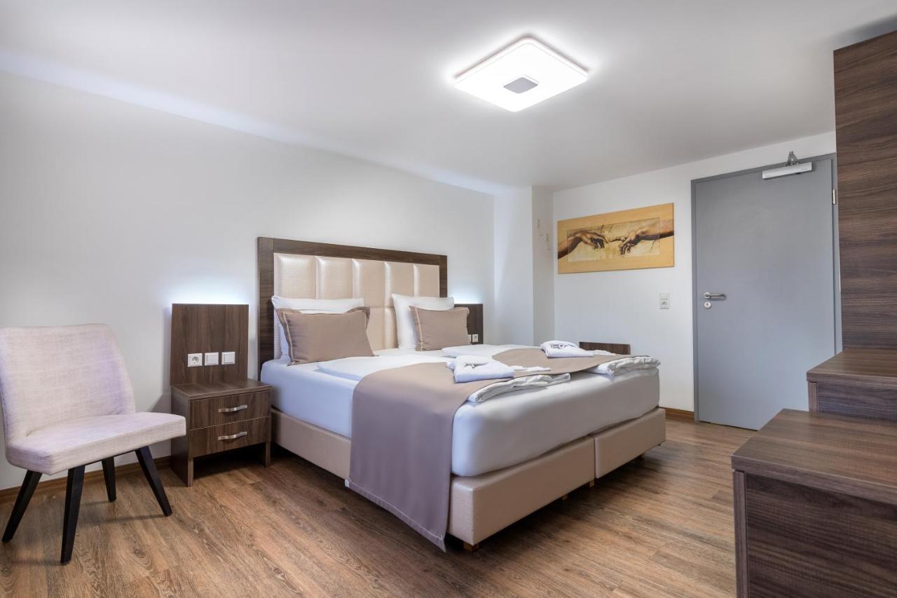 Hotel Myrsini Kirchentellinsfurt エクステリア 写真