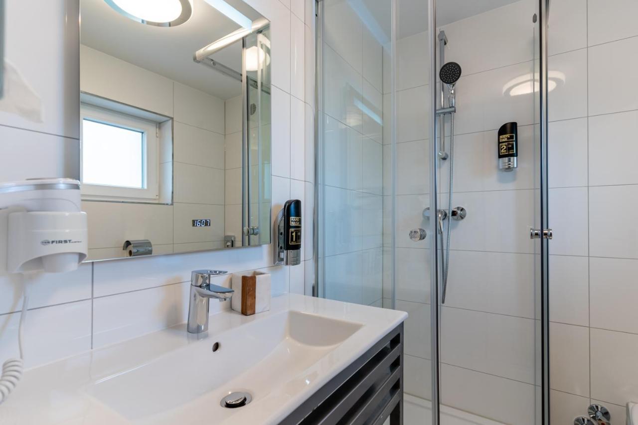 Hotel Myrsini Kirchentellinsfurt エクステリア 写真