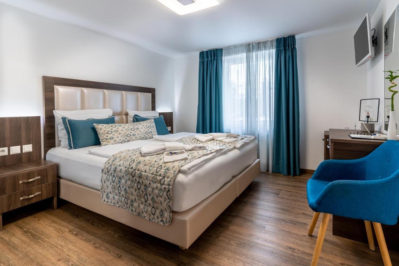 Hotel Myrsini Kirchentellinsfurt エクステリア 写真