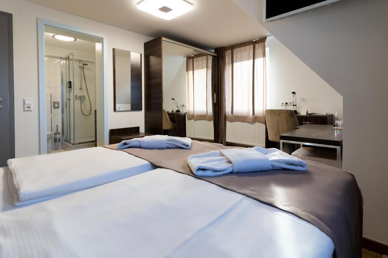 Hotel Myrsini Kirchentellinsfurt エクステリア 写真