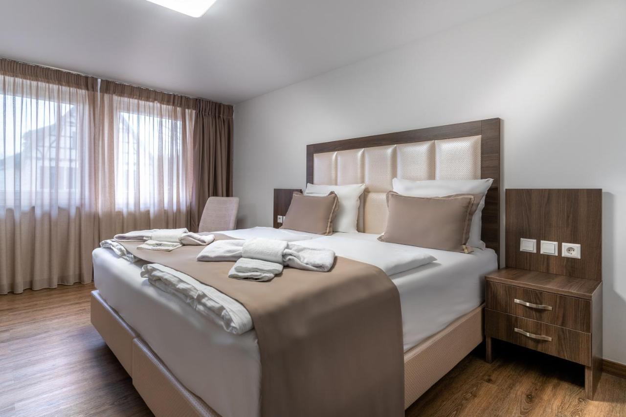 Hotel Myrsini Kirchentellinsfurt エクステリア 写真