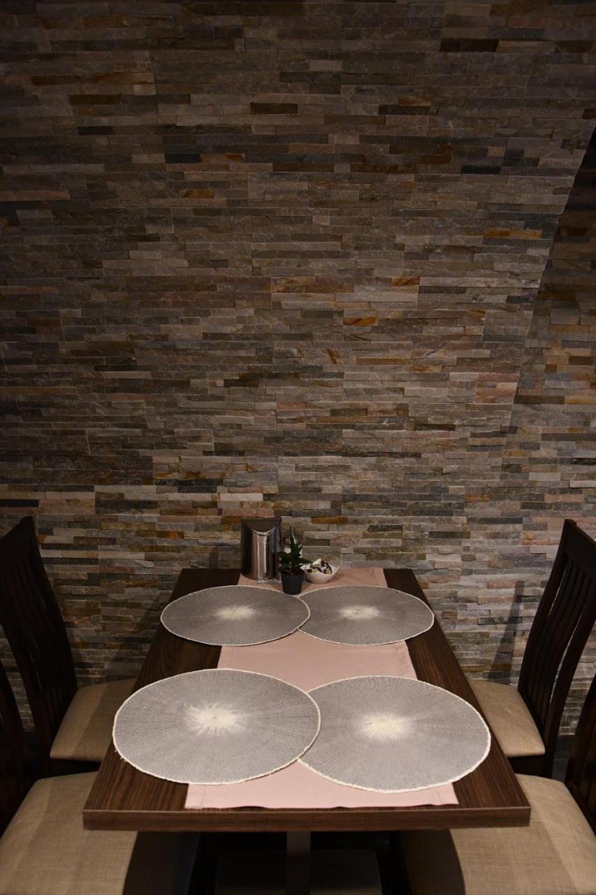 Hotel Myrsini Kirchentellinsfurt エクステリア 写真