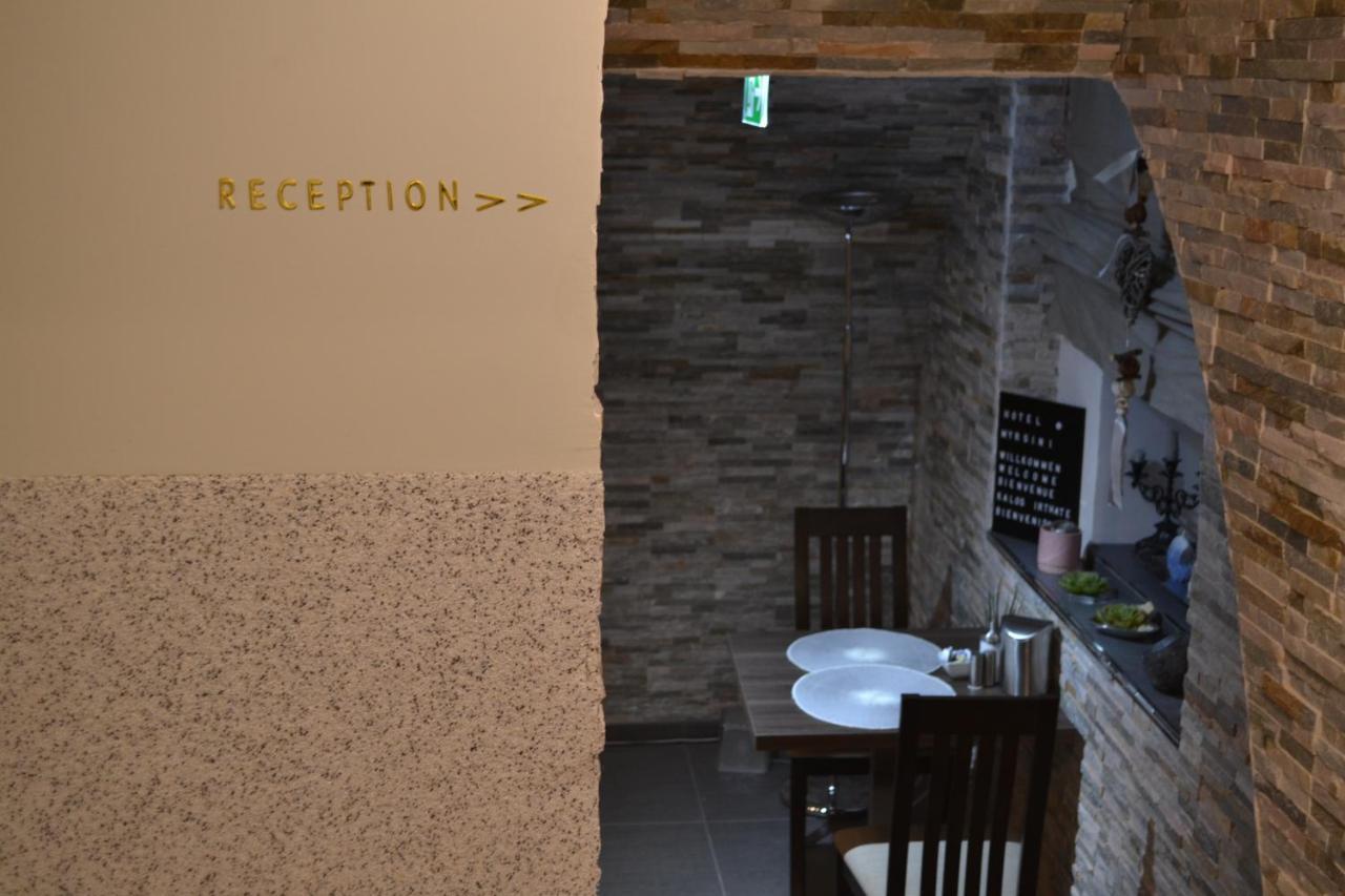 Hotel Myrsini Kirchentellinsfurt エクステリア 写真